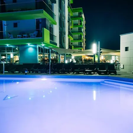 Apartmán Gray Boutique In Alezzi Beach