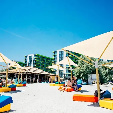 Apartment Gray Boutique In Alezzi Beach
